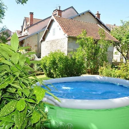 Maison Confortable Ornans + Jardin Exteriör bild